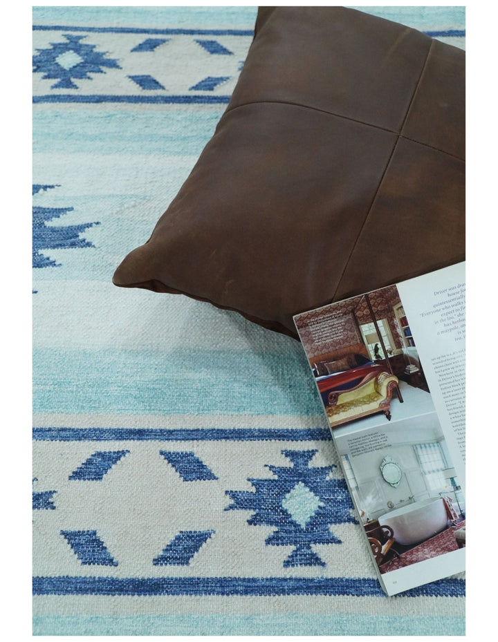 Handmade Boho 5x8 and 8x10 White and Blue Wool Blend Dhurrie Rug | VIK1 - The Rug Decor