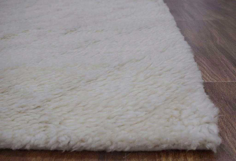 Handmade Moroccan Area Rug made with White Wool _8&
