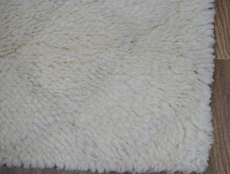 Handmade Moroccan Area Rug made with White Wool _8&