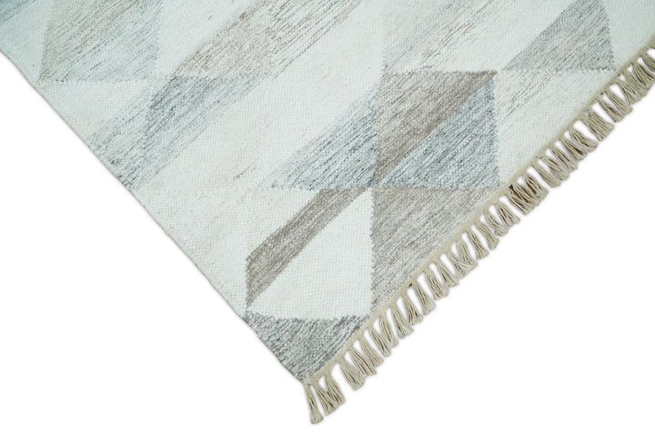 Ivory and Gray Boho Kilim Rug made with Fine Wool Blend | SE5 - The Rug Decor
