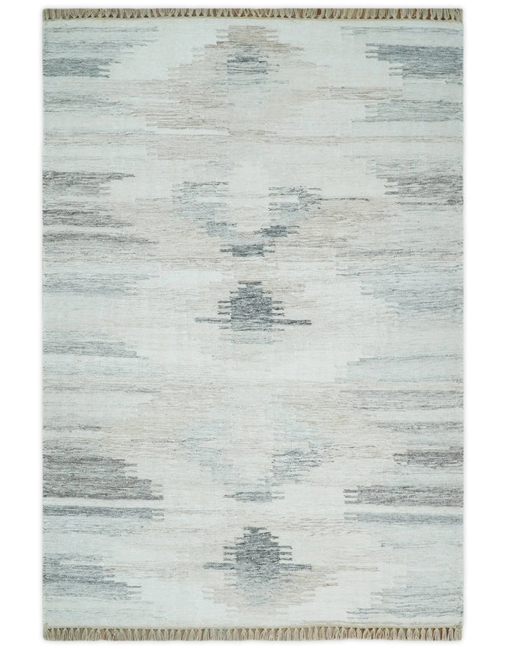 Ivory and Gray Kilim Rug made with fine wool and viscose | SE1 - The Rug Decor
