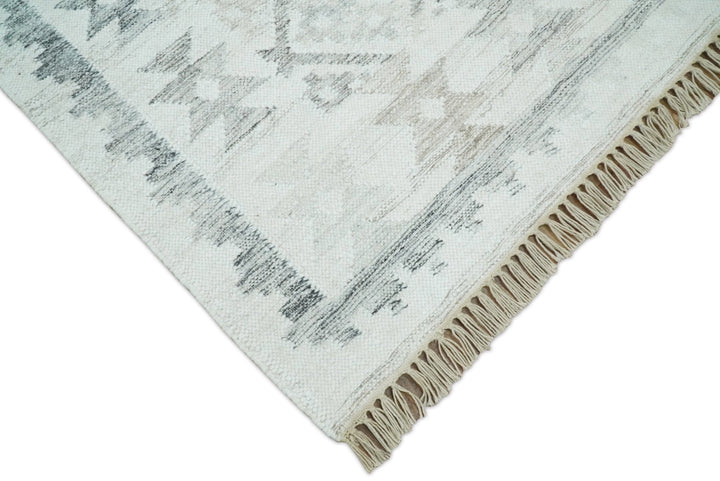 Ivory and Gray Kilim Rug made with Fine wool and Viscose | SE2 - The Rug Decor