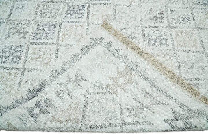 Ivory and Gray Kilim Rug made with Fine wool and Viscose | SE2 - The Rug Decor