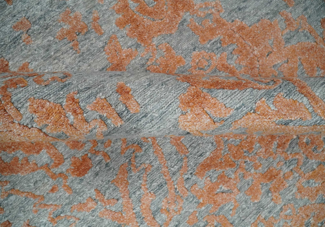 Modern 8x10 Silver and Rust Traditional Carved Pattern Handmade Wool Area Rug - The Rug Decor