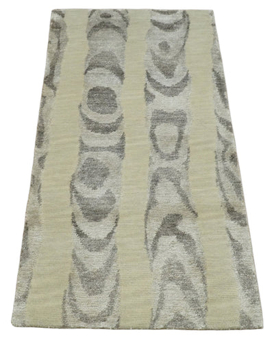 Modern Abstract 2x3 Beige and Gray Hand Knotted Entryway Wool and Silk Area Rug | TRD3367123 - The Rug Decor