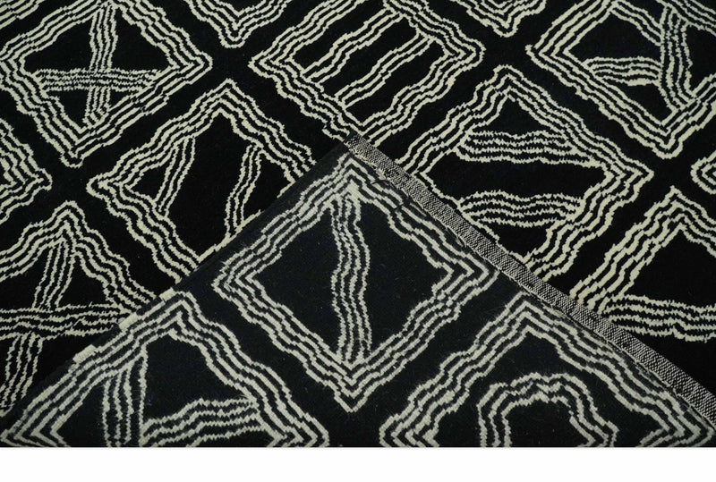 Modern Geometrical Square design Black and Ivory 5x8 Hand loom wool area Rug - The Rug Decor