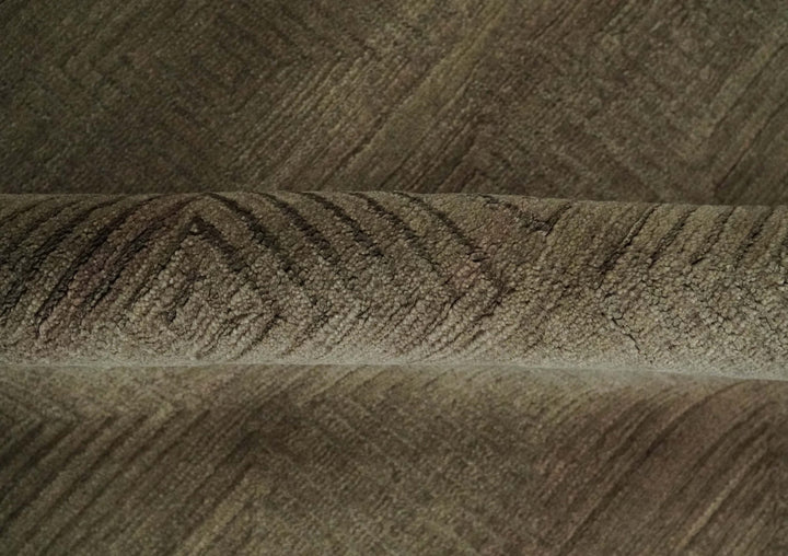 Modern Solid Olive Geometrical Pattern Contemporary Handloom 5x7 wool and Art silk Area Rug - The Rug Decor
