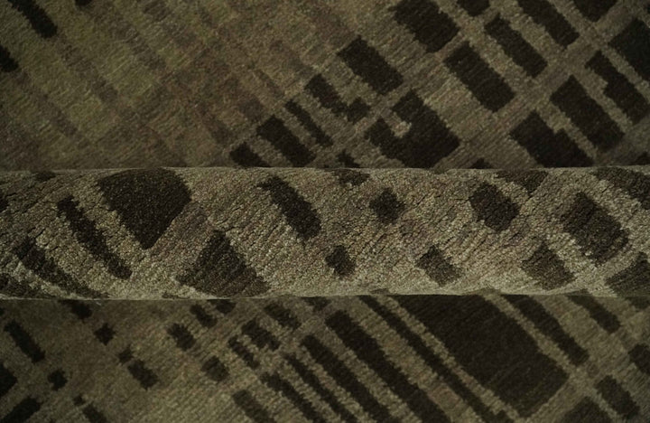 Modern Stripes Design Charcoal and Greenish Brown 6x8 Hand knotted wool area Rug - The Rug Decor