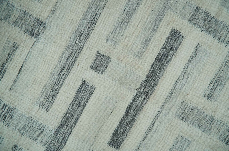 Modern Stripes Design Silver and Charcoal Hand Woven Dari 5x7 wool Area Rug - The Rug Decor