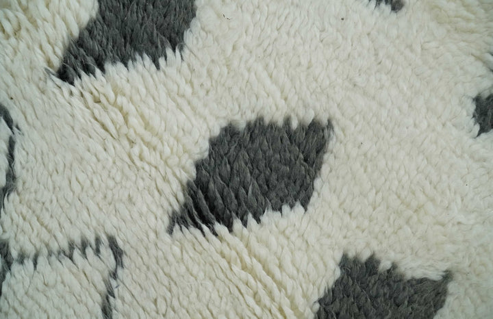 Plush Thick Beni Ourain 8x10.5 Ivory and Charcoal Geometrical design Moroccan Rug Made with fine Wool - The Rug Decor