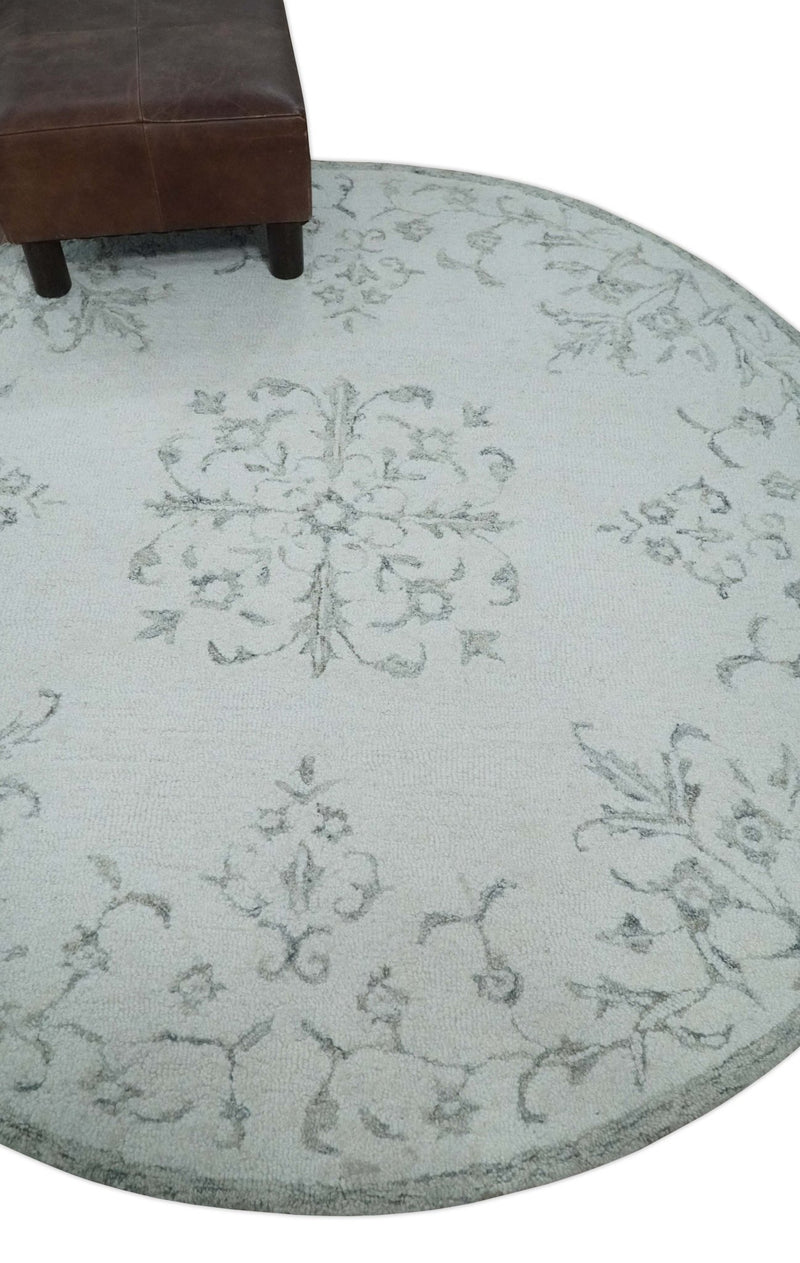 Silver and Gray Round Hand Hooked Traditional Design Wool Area Rug