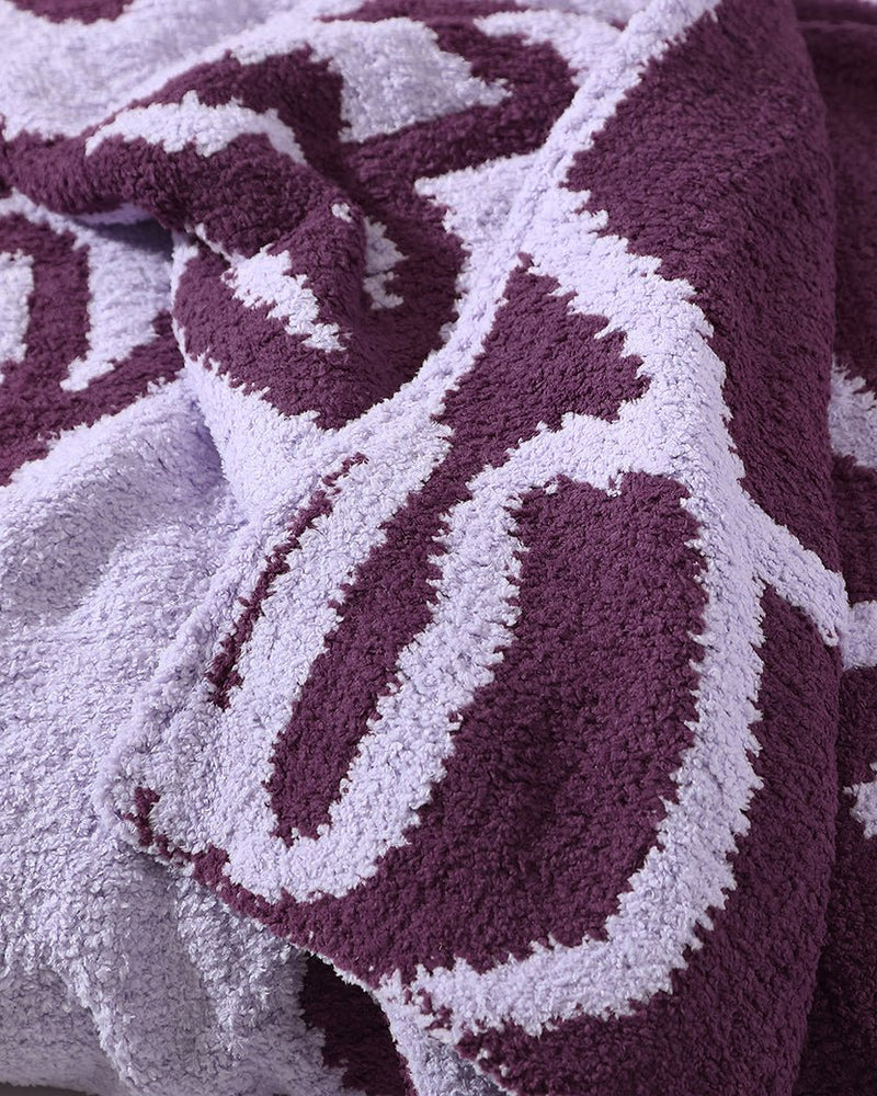 Soft and Stylish Cozy Face Design Woven Throw - The Rug Decor