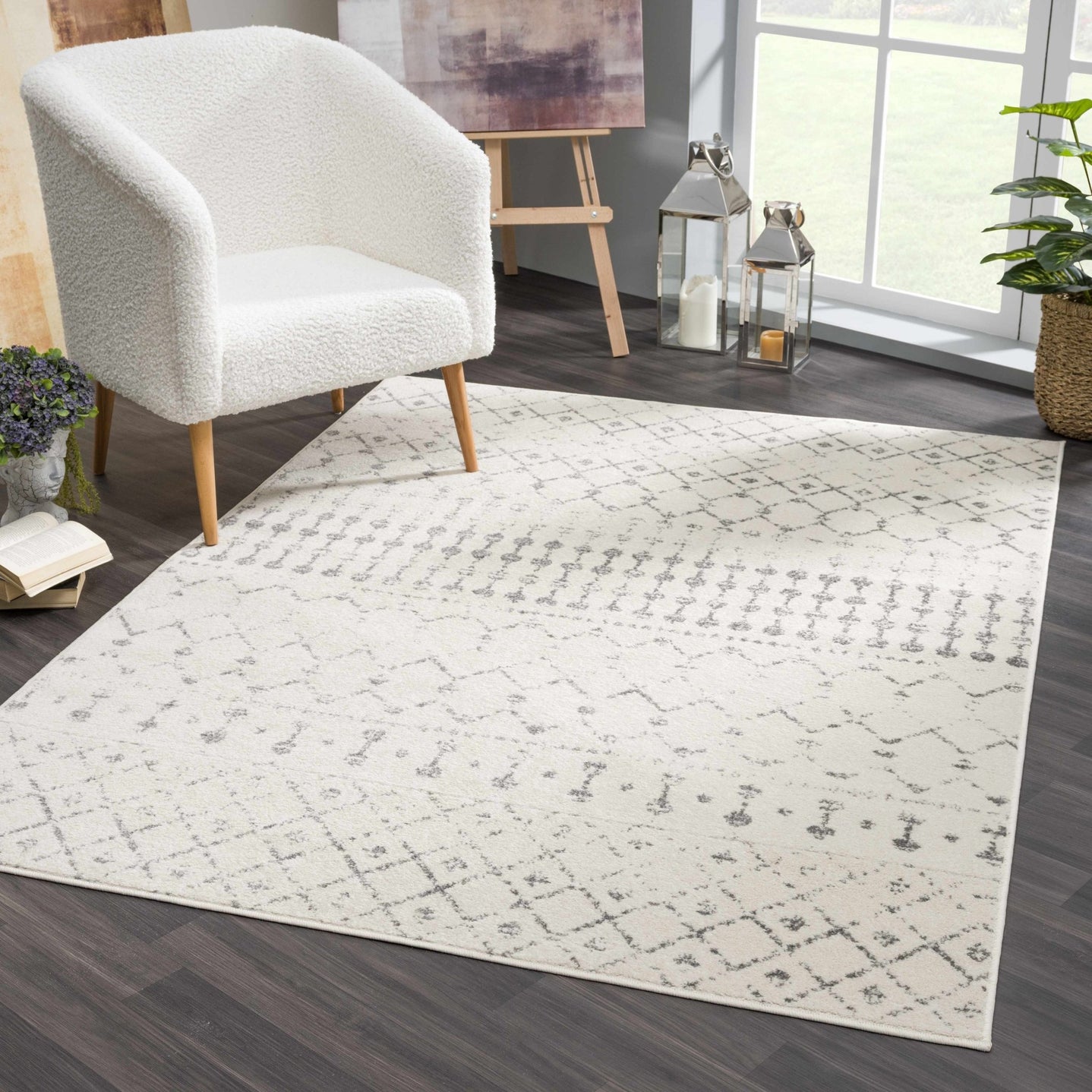 Traditional Beige and Gray low pile Tribal Trellis indoor Area Rug - The Rug Decor
