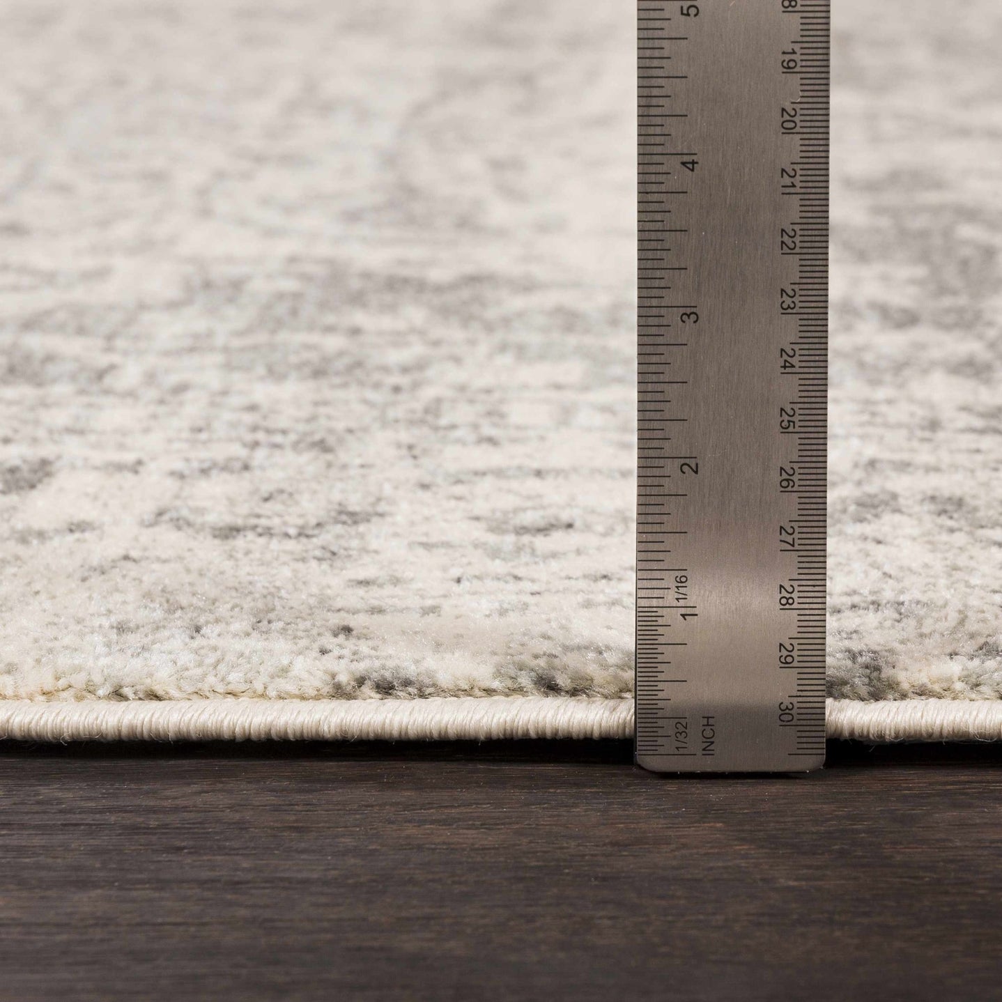 Traditional Heriz Design Gray and Beige Medallion Area Rug - The Rug Decor