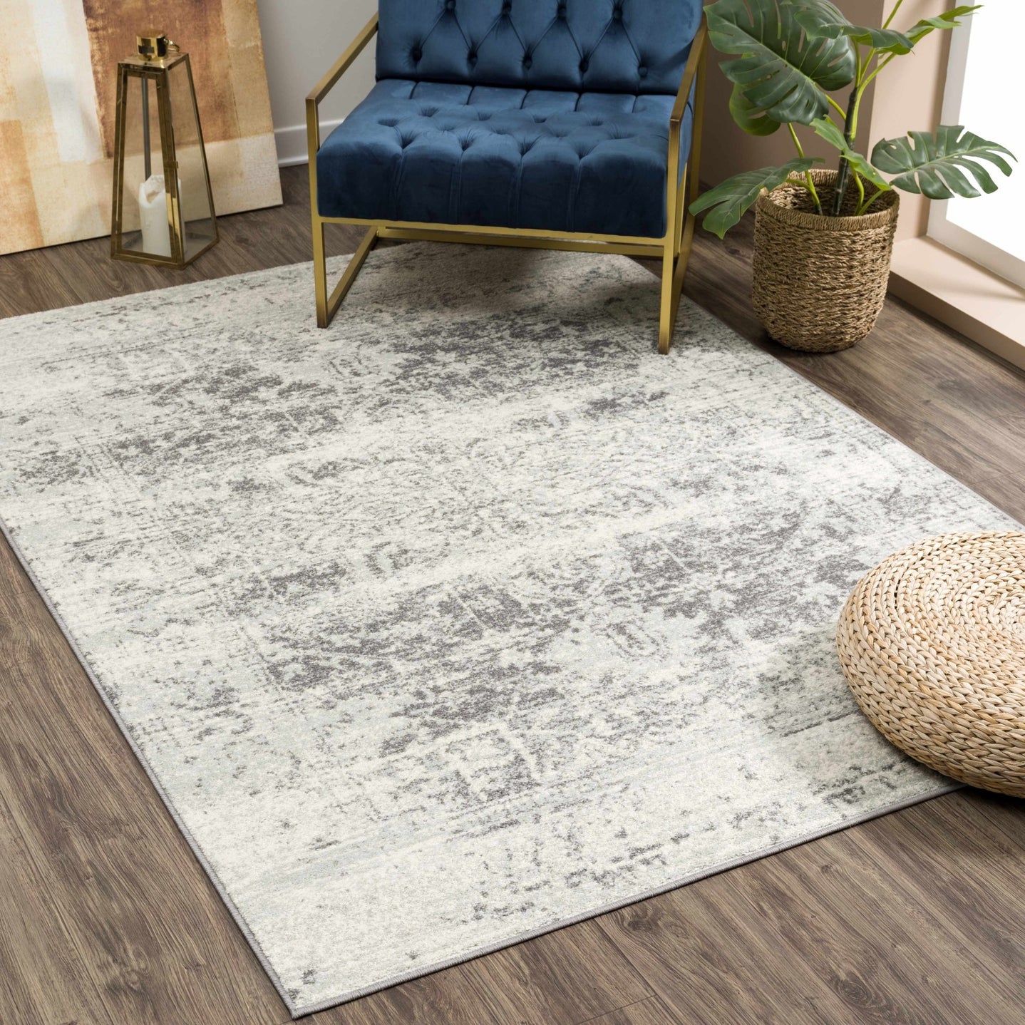 Traditional Heriz Design Gray and Beige Medallion Area Rug - The Rug Decor