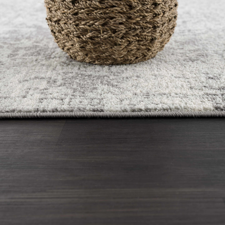 Traditional Heriz Design Gray and Beige Medallion Area Rug - The Rug Decor