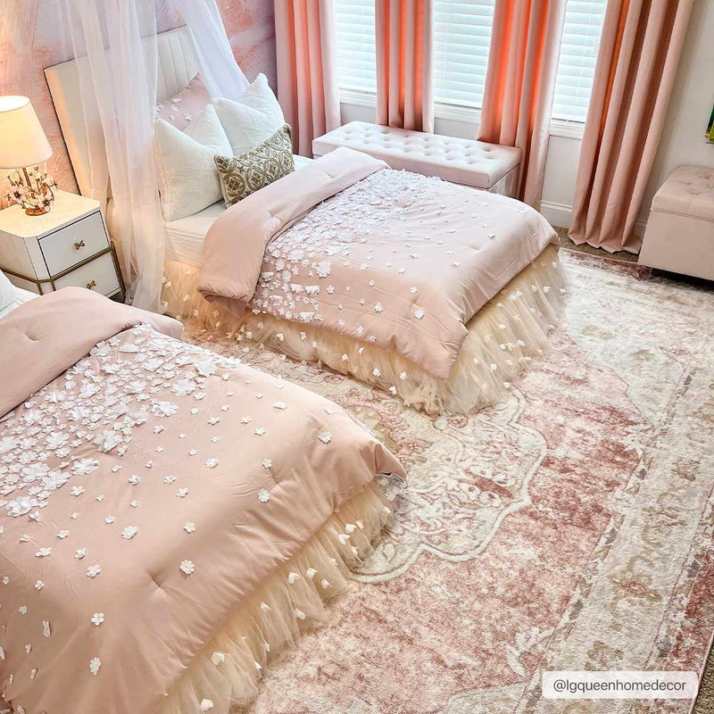 Traditional Heriz Peach Pink and Ivory Medallion Medium Pile Area Rug - The Rug Decor