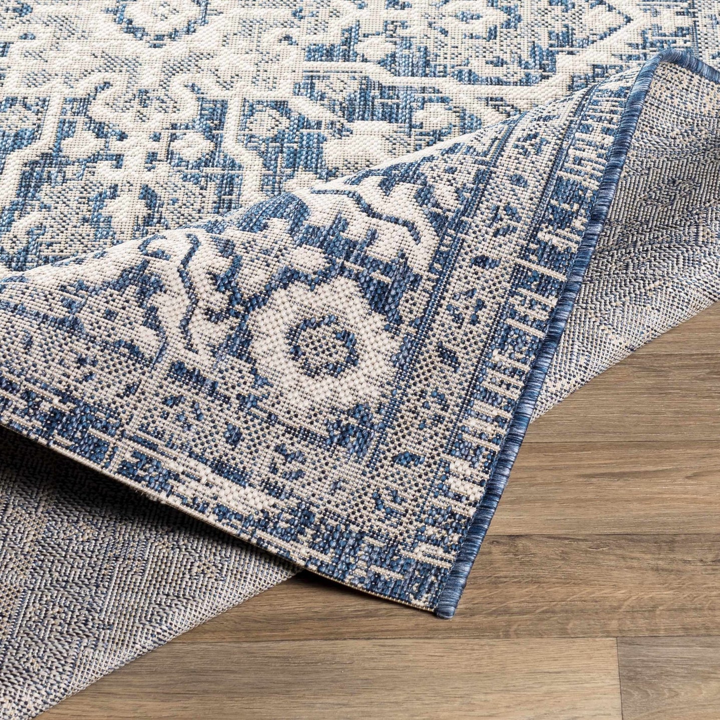 Traditional Medallion Design Blue and Ivory Machine Woven Rug - The Rug Decor
