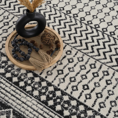 Tribal look Ivory and Charcoal Traditional Geometrical Design Rug - The Rug Decor